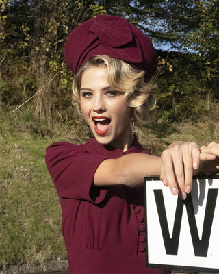 1940s Leaf Halo Beret - Berry