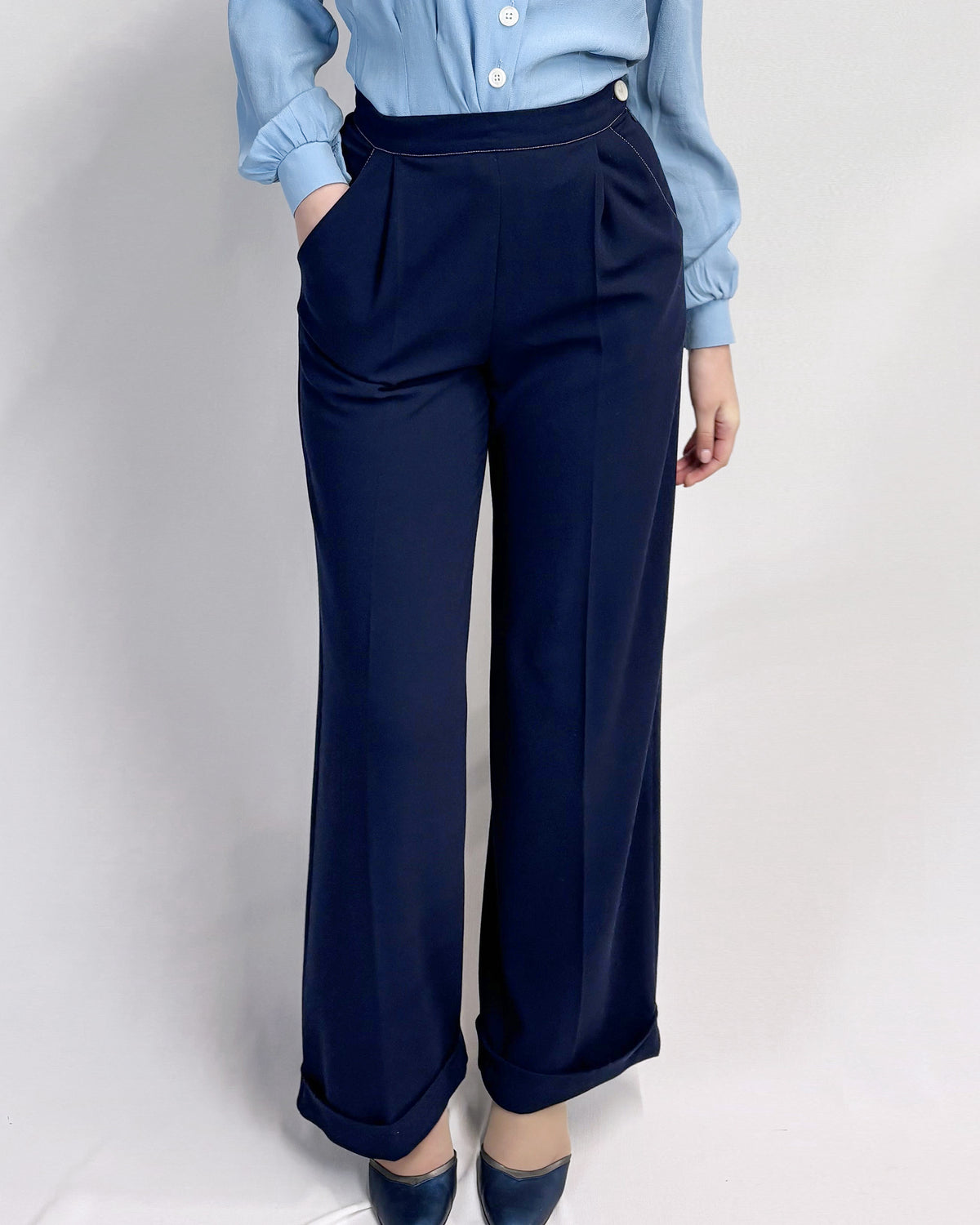 40s Hepburn Pleated Trousers - Navy – House of Foxy